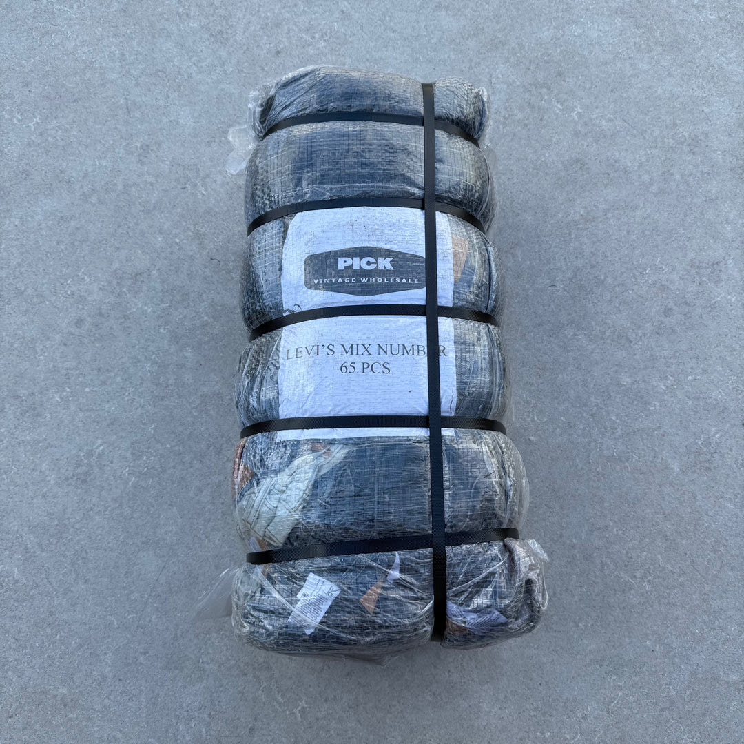 Unopened 45.5kg Bale of Mixed Style Levi's