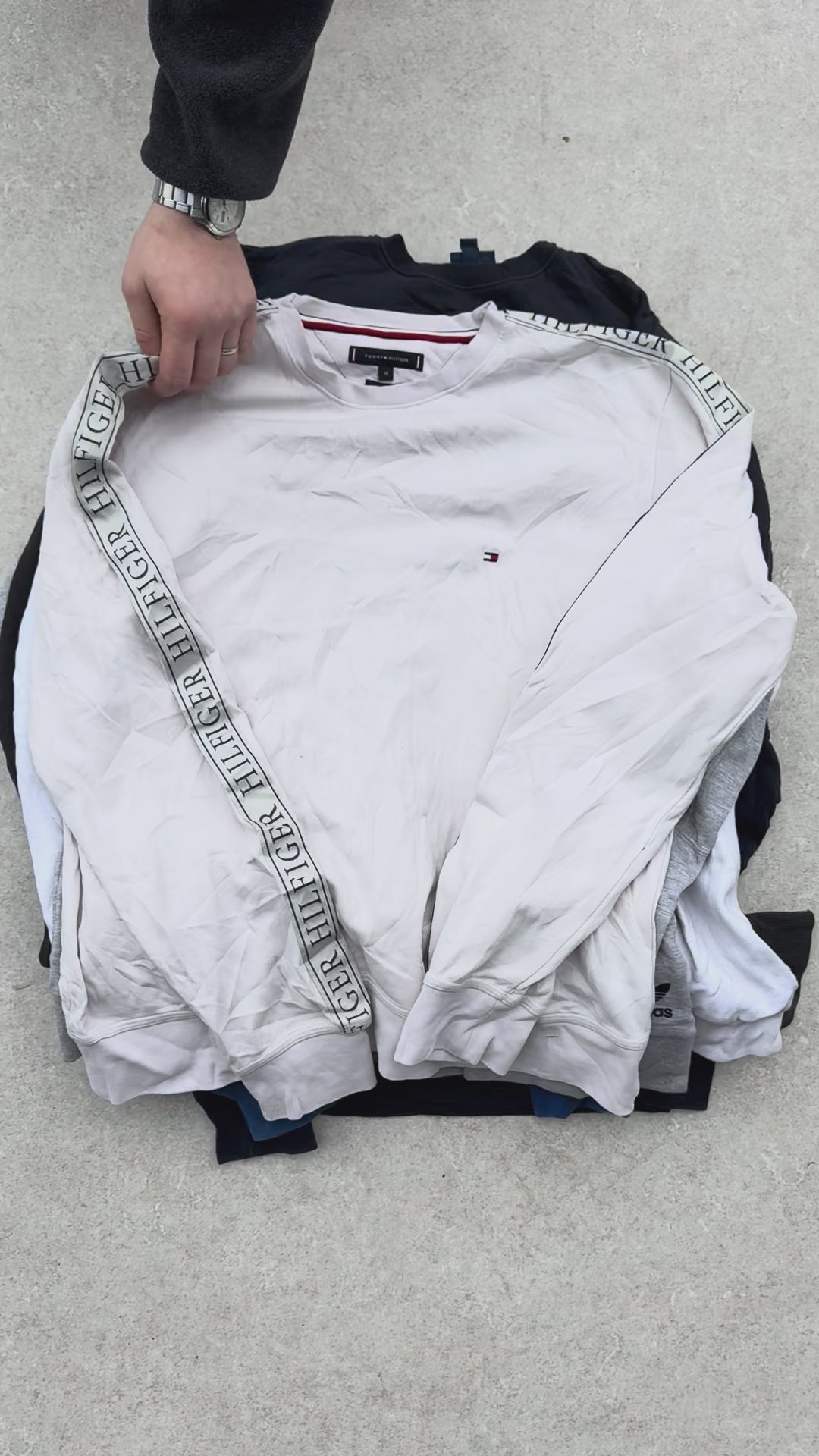 10 Branded Sweatshirts - Reseller Box