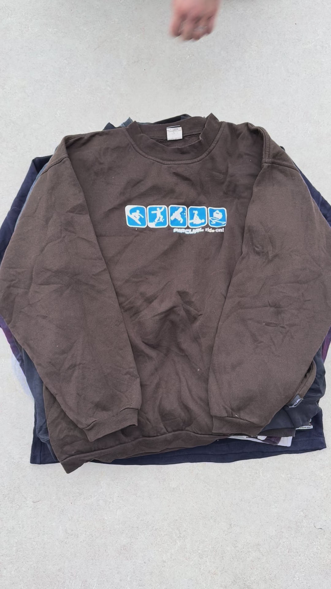 10 Branded Sweatshirts - Reseller Box