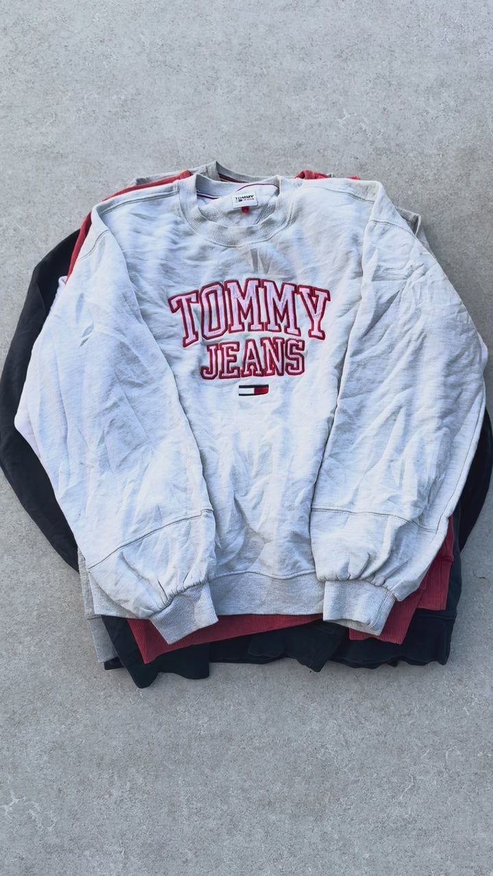 10 Tommy Hilfiger Sweatshirts - Reseller Box