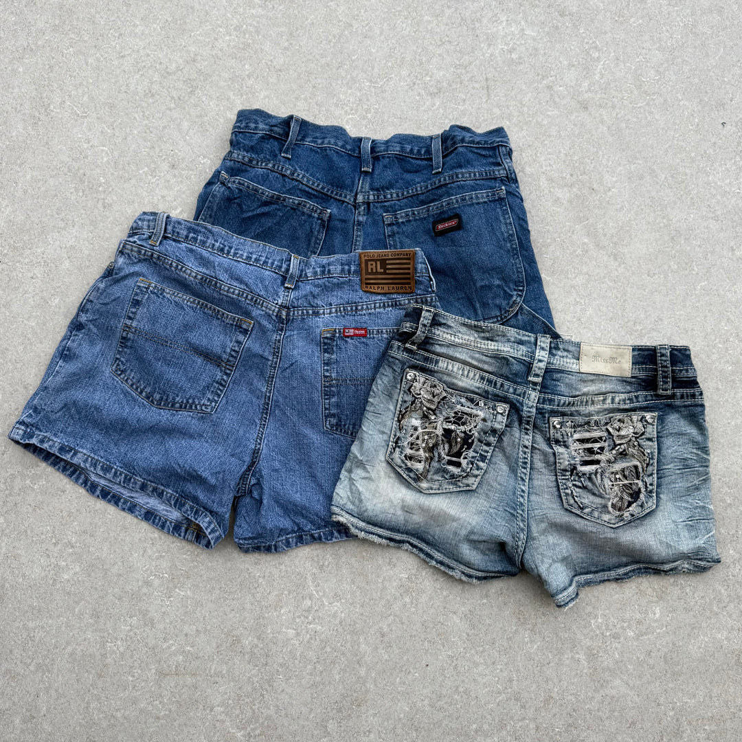 Unopened Bale of Levi's Mini/Women's Shorts - 200pcs