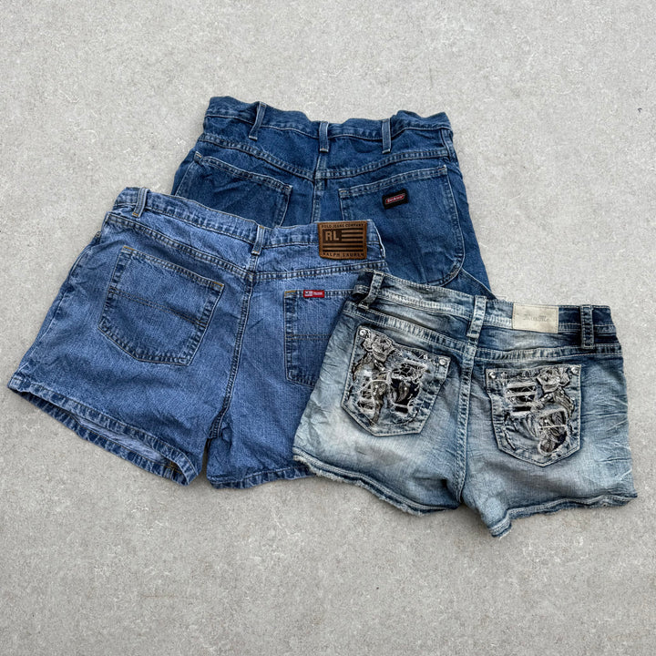 Unopened Bale of Levi's Mini/Women's Shorts - 200pcs