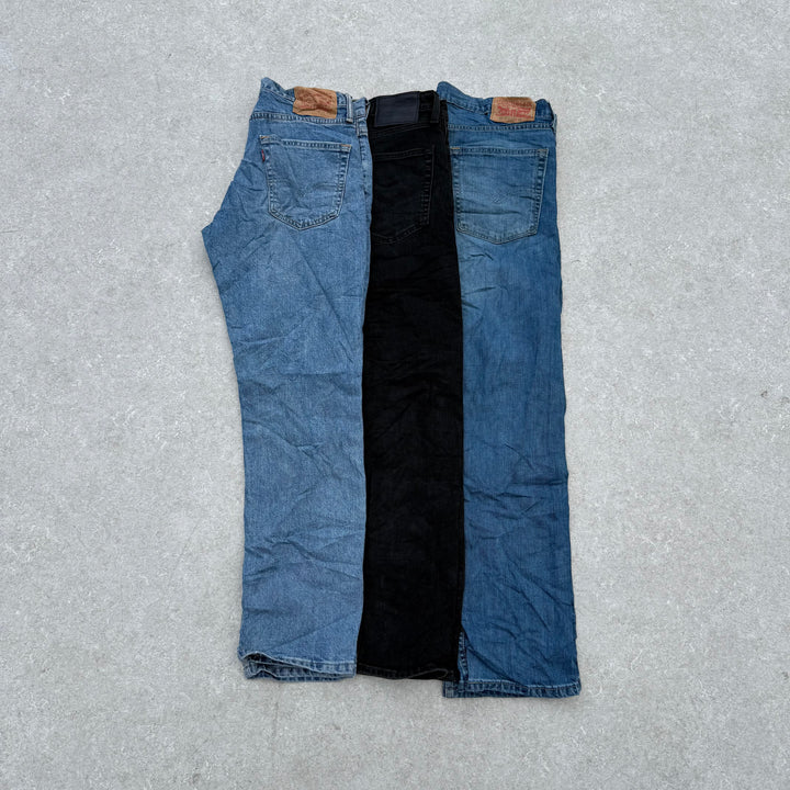 Unopened 45.5kg Bale of Mixed Style Levi's