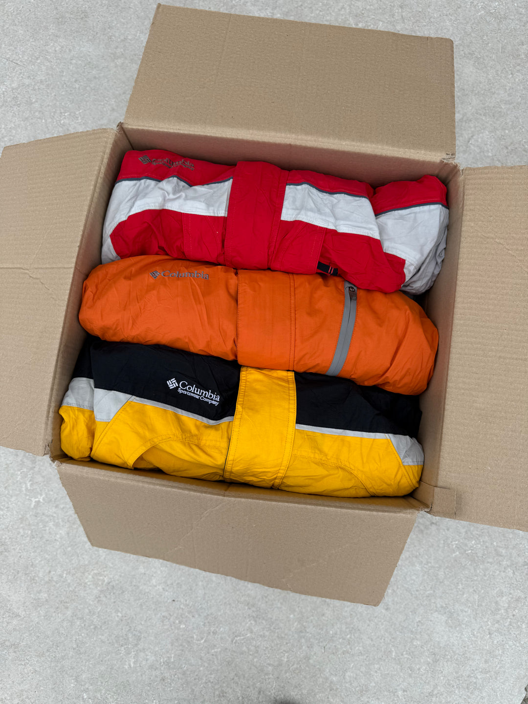 9 Columbia Windbreakers - Reseller Box
