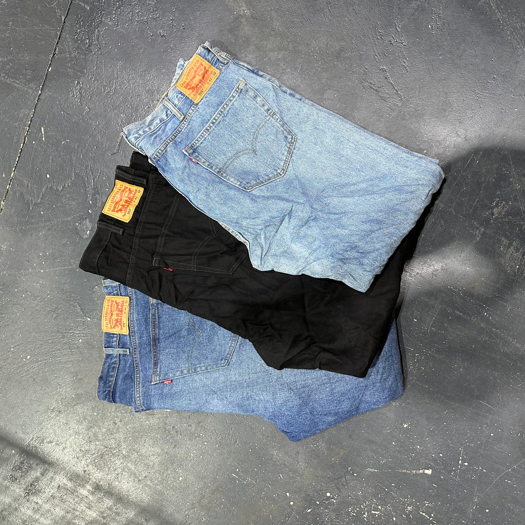 Unopened 45.5kg Bale of Oversized Mixed Style Levi's