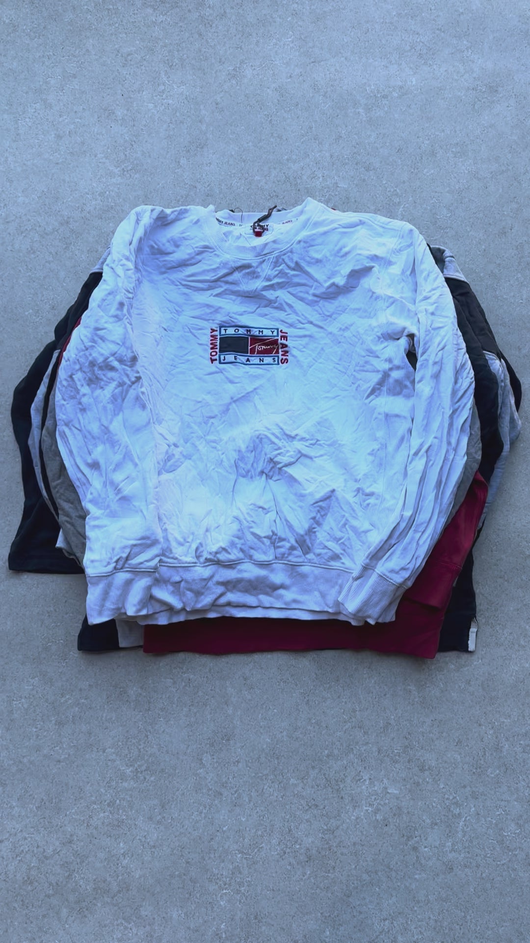 10 Tommy Hilfiger Sweatshirts - Reseller Box