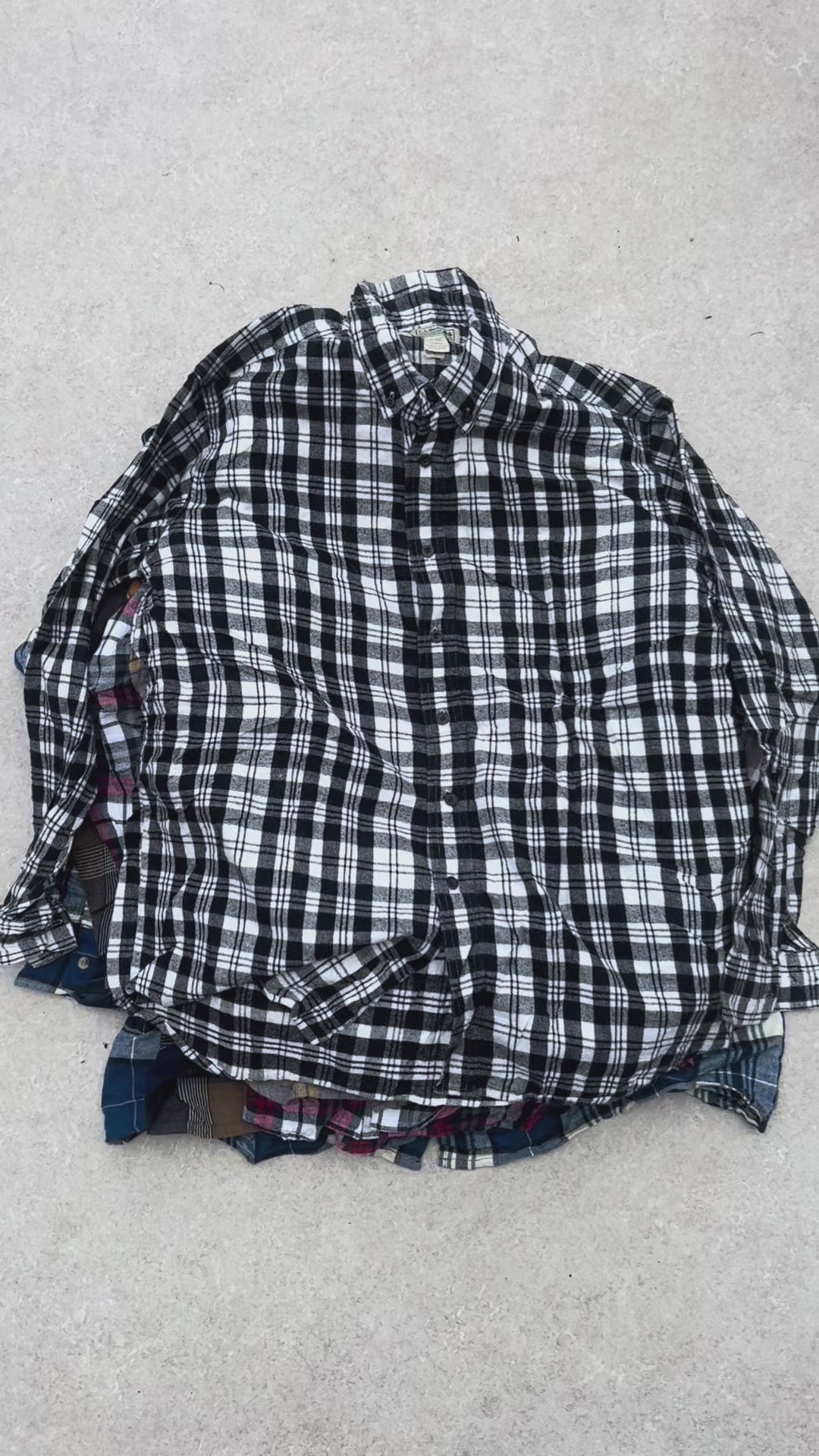SALE! Unopened 45.5kg Bale of Flannel/Check Shirts