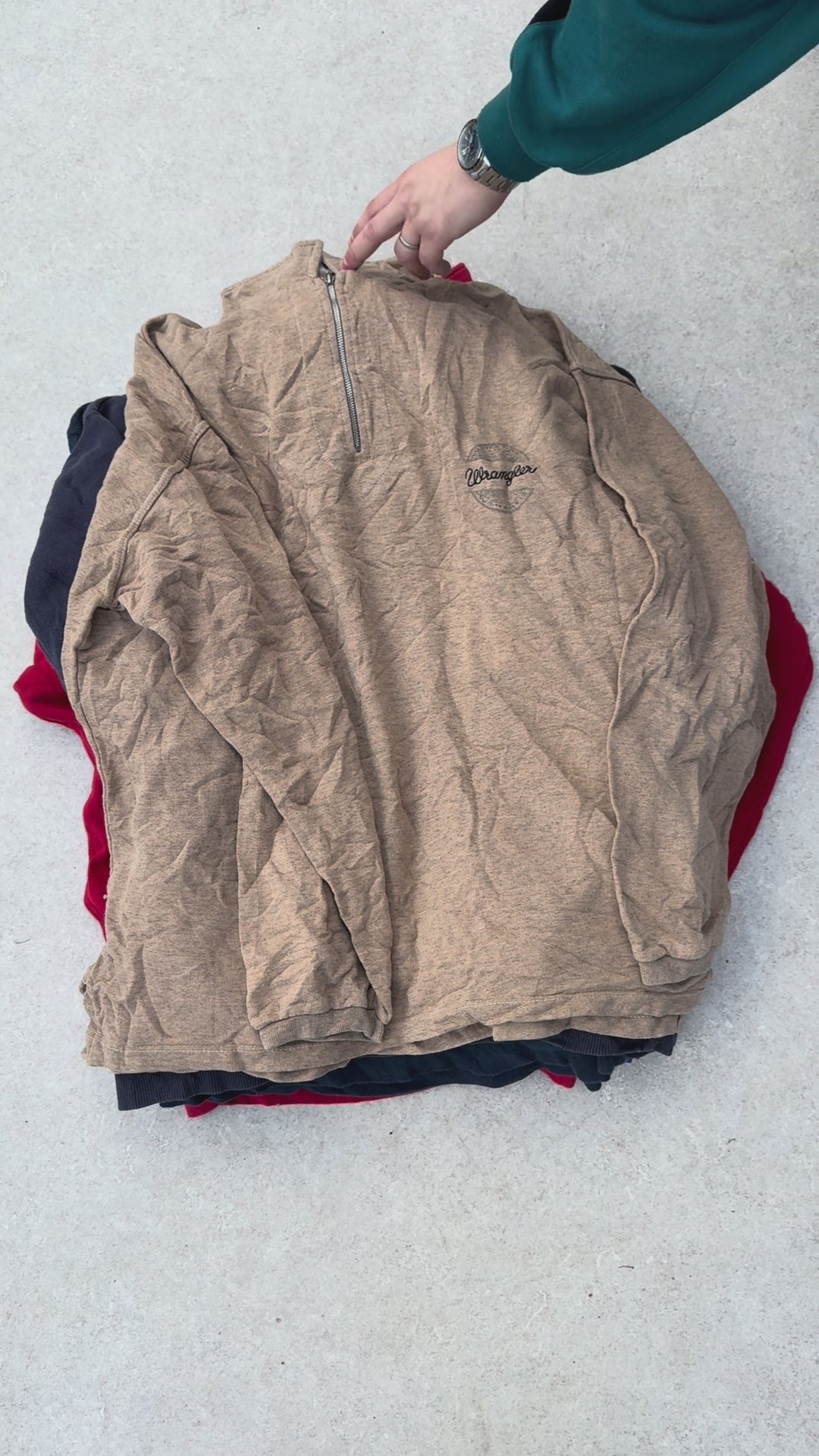 10 Branded Sweatshirts - Reseller Box