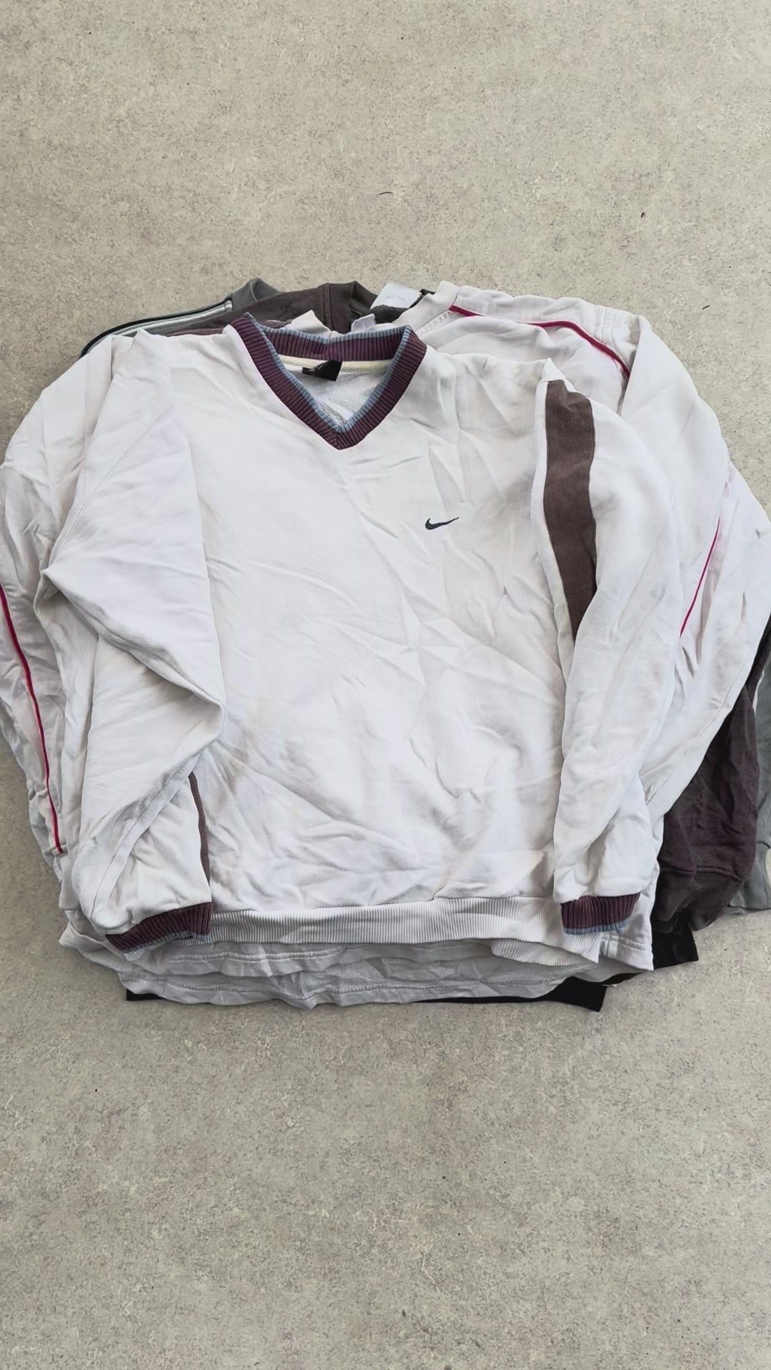 10 Branded Sweatshirts - Reseller Box