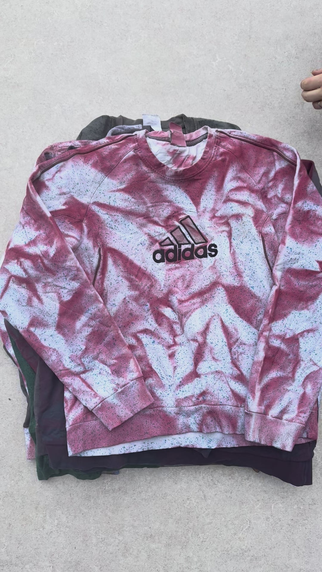 10 Acid Wash Branded Sweatshirts - Reseller Box