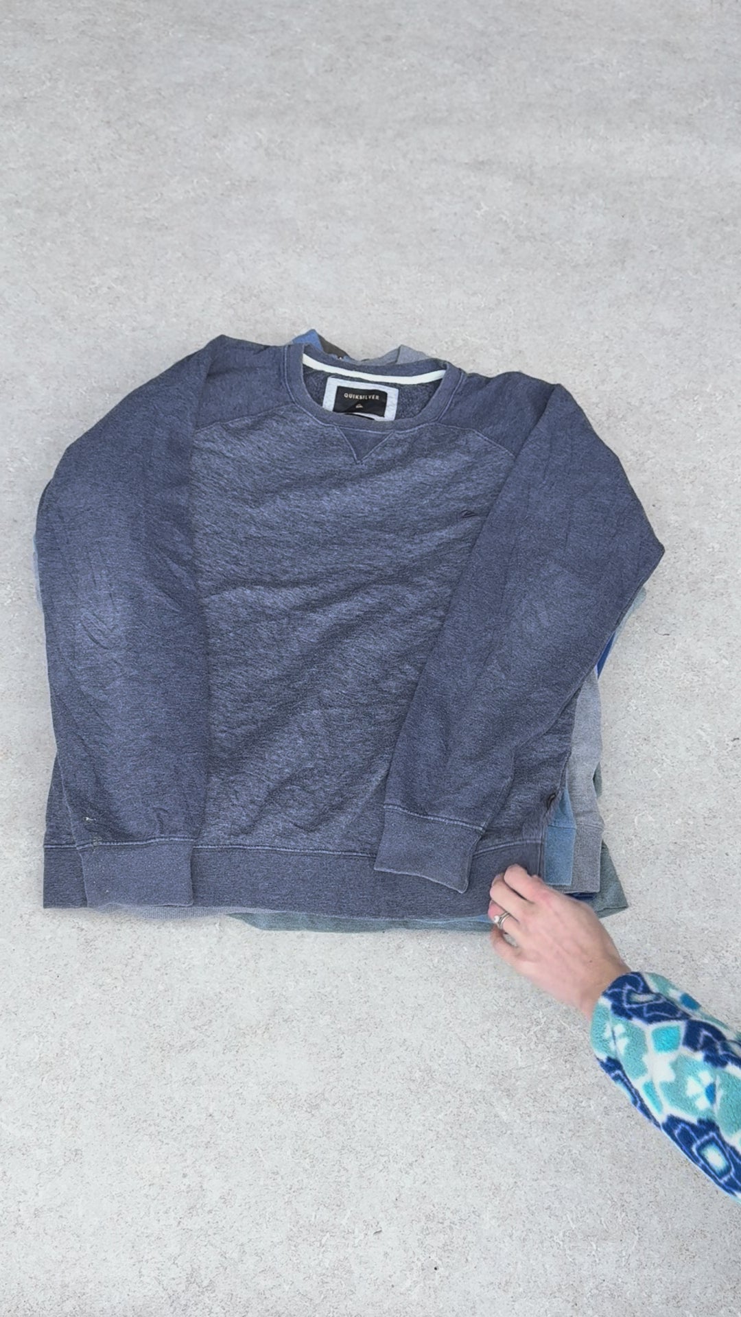 10 Branded Sweatshirts - Reseller Box