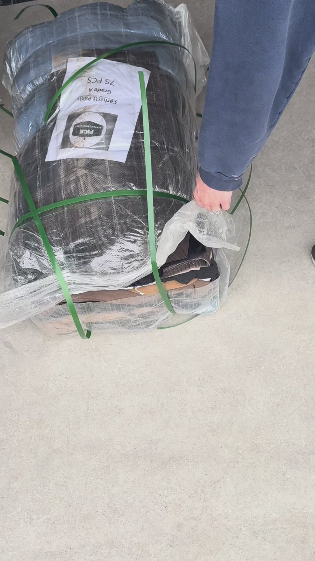 Unopened Bale of Carhartt/Dickies Trousers A/B Grade