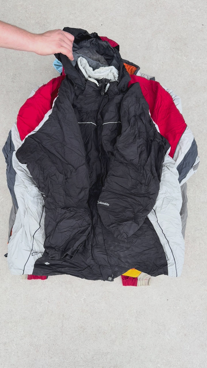 9 Columbia Windbreakers - Reseller Box