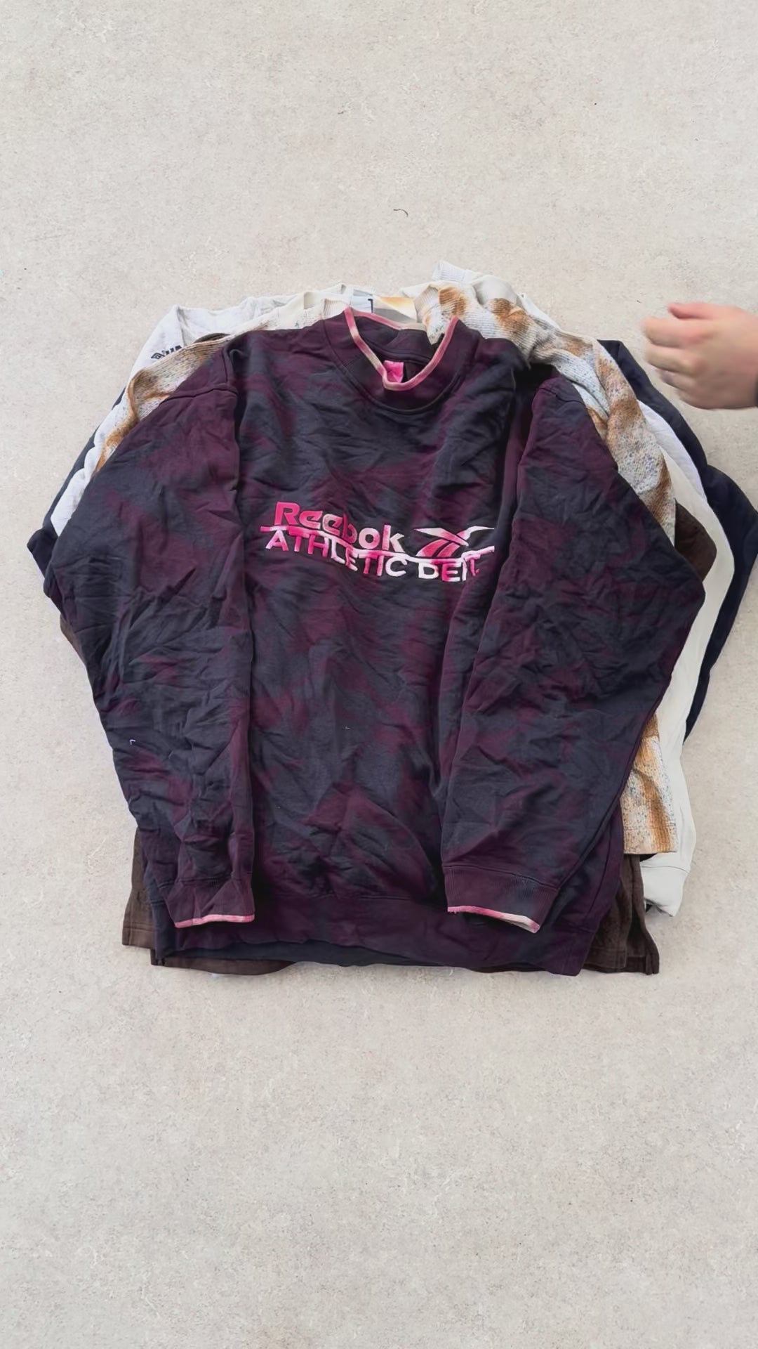 10 Branded Sweatshirts - Reseller Box