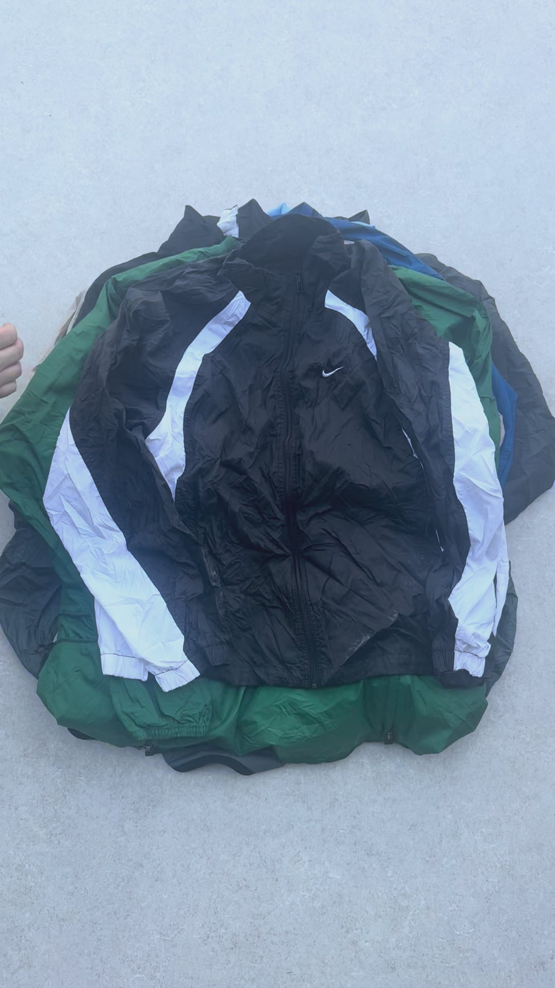 10 Nike Windbreakers - Reseller Box